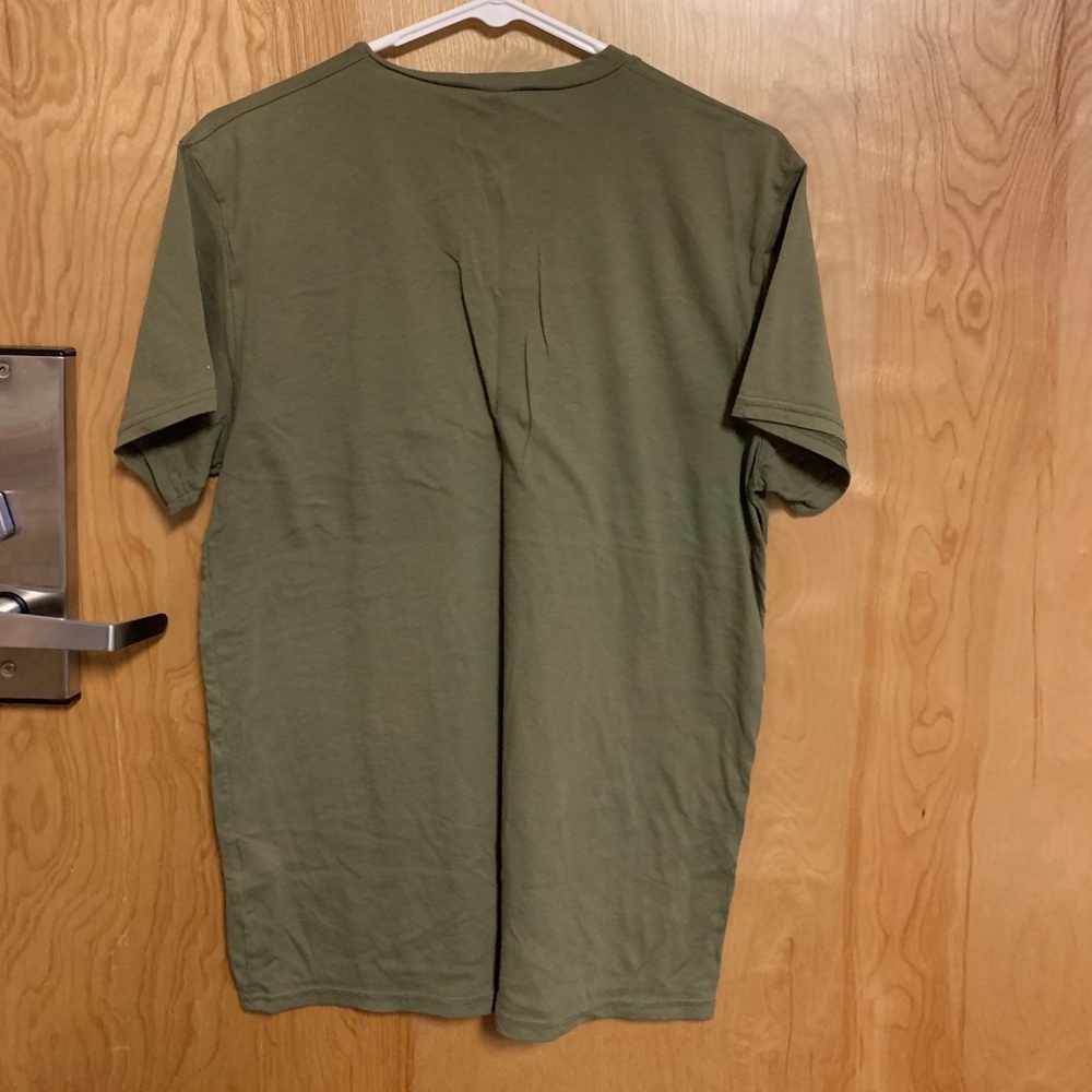 Shirt - Picture 3 of 4